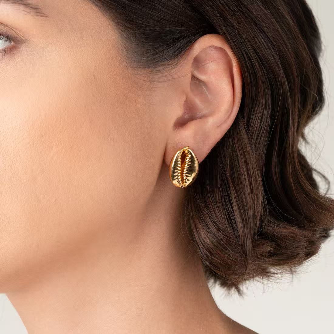 Miyama Biojoias  Cowrie Shell Earring