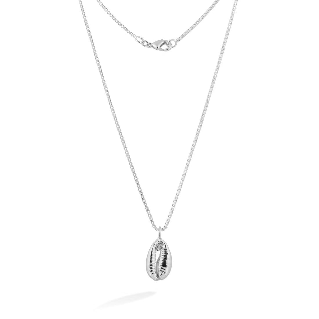 Miyama Biojoias  Cowrie Shell Necklace